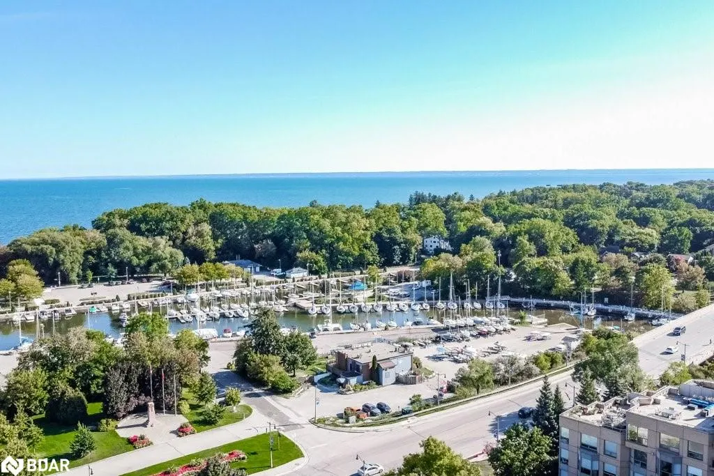 2511 Lakeshore Road W, #519