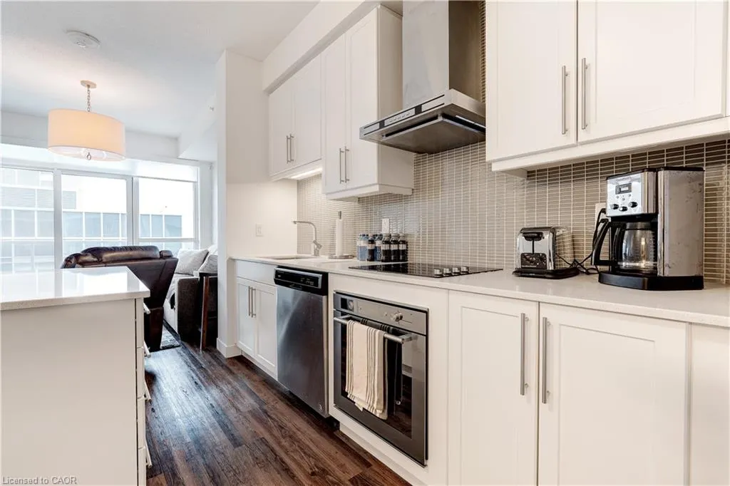 2087 Fairview Street, #2101