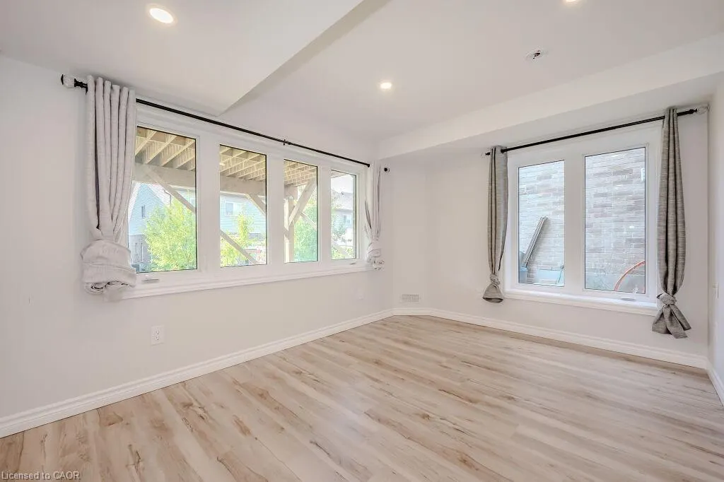 277 Dewdrop Crescent, #Lower