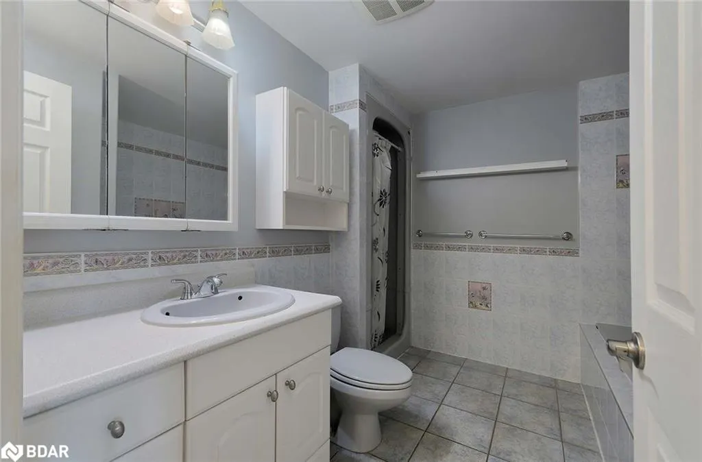 800 Upper Paradise Road, #34