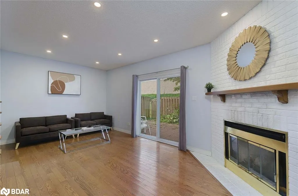 800 Upper Paradise Road, #34