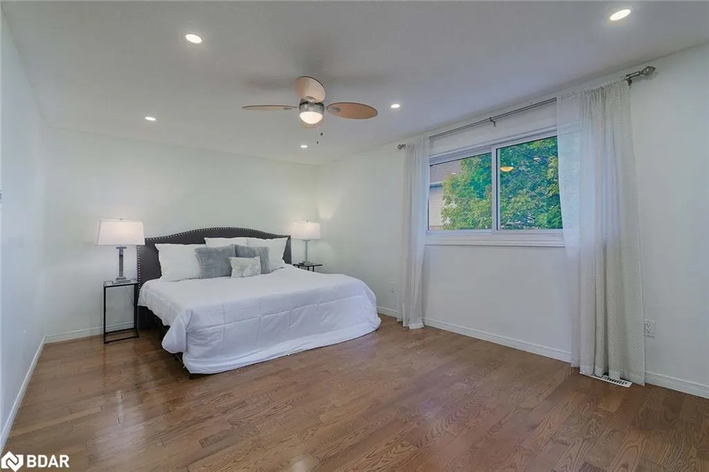 800 Upper Paradise Road, #34