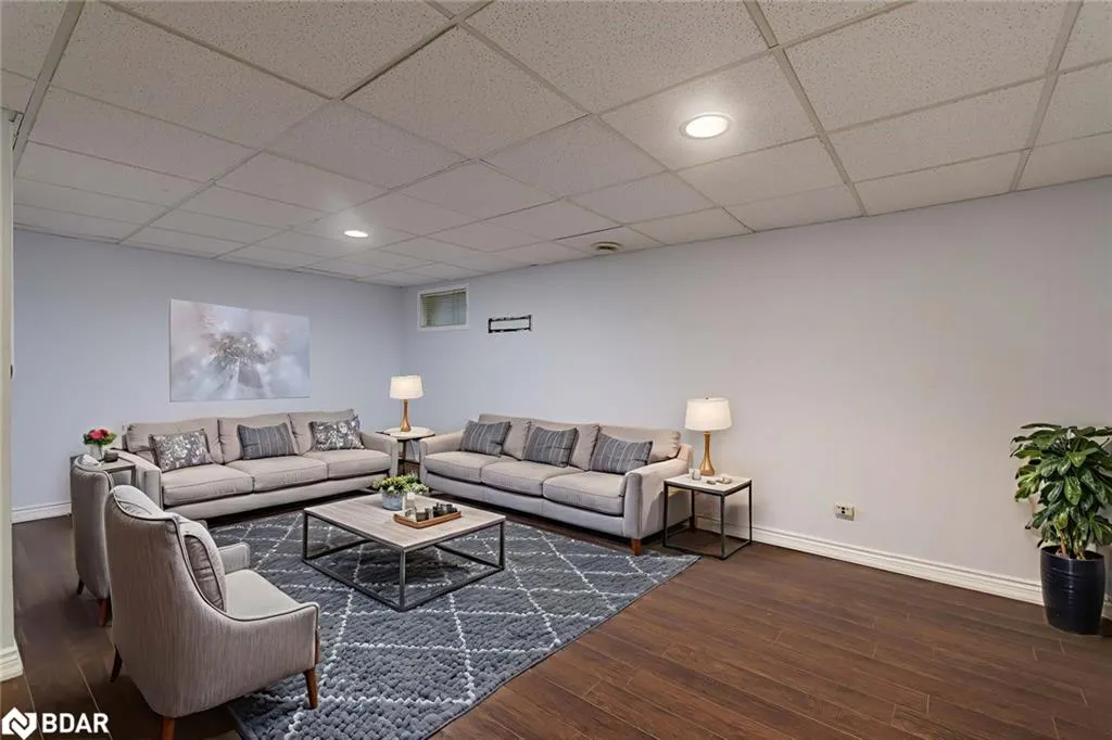 800 Upper Paradise Road, #34