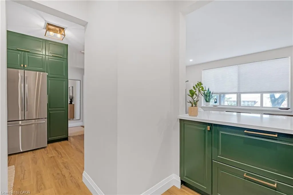 37 Mericourt Road, #208