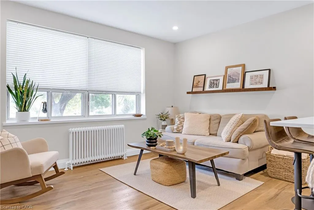 37 Mericourt Road, #208