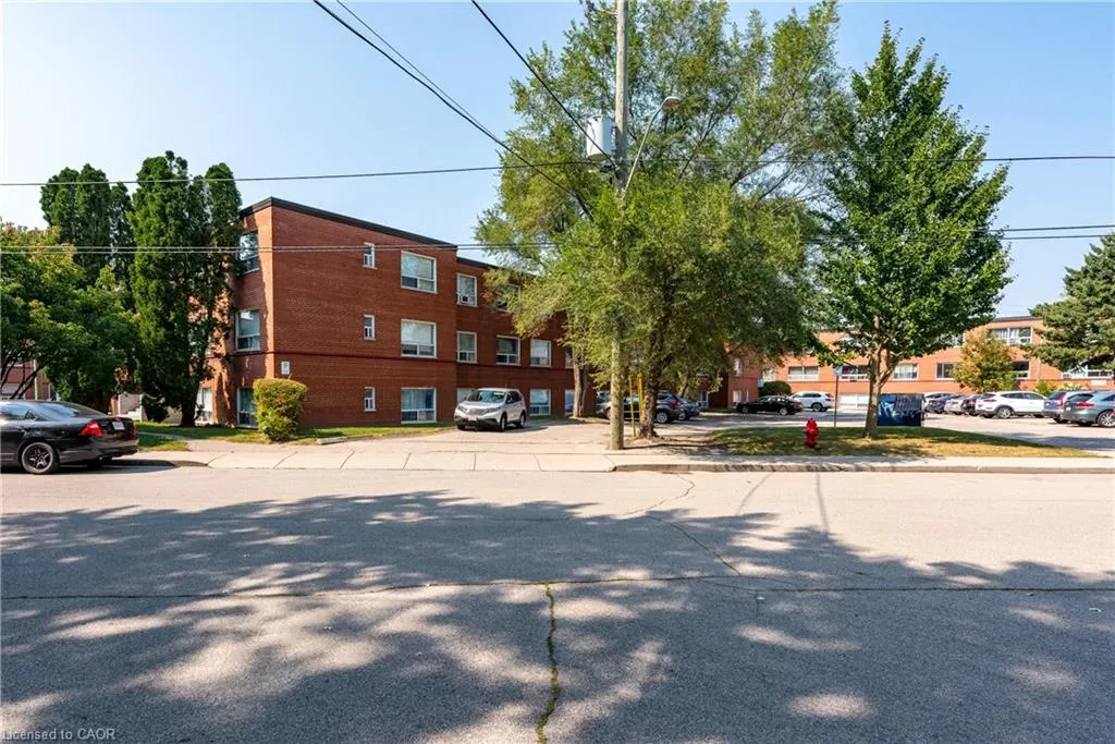 37 Mericourt Road, #208