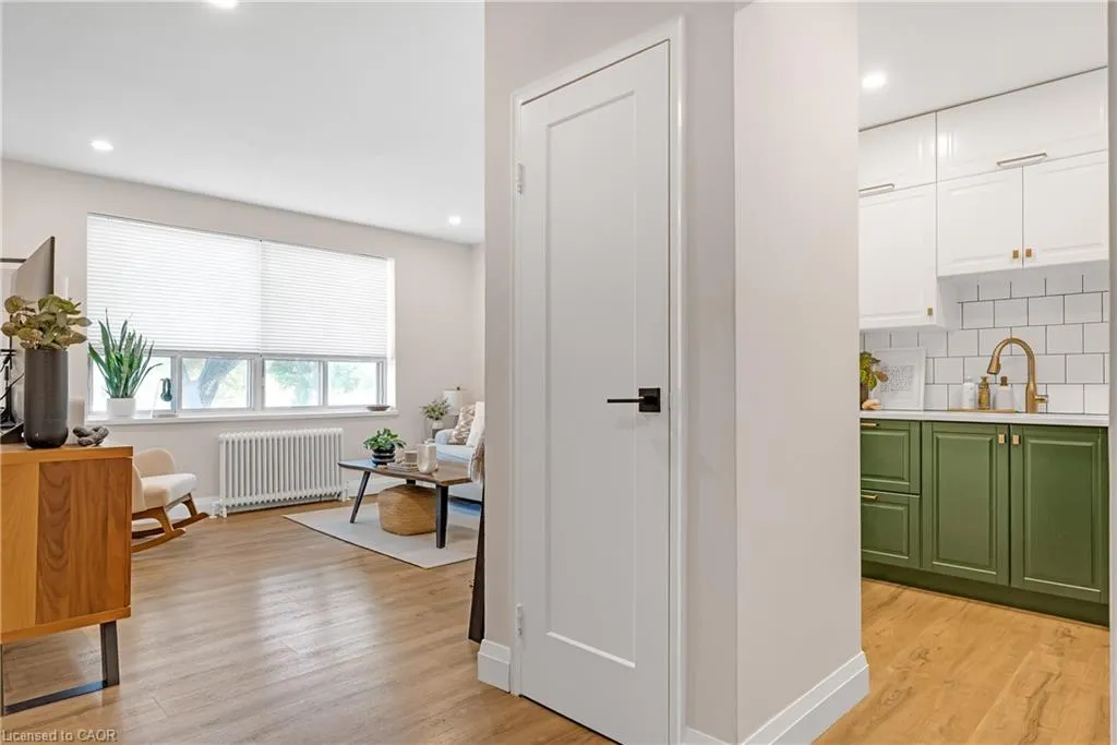37 Mericourt Road, #208