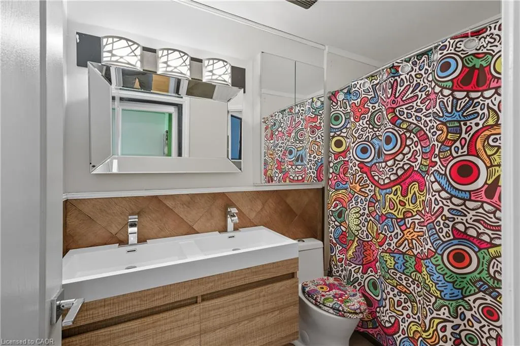 2385 Woodward Avenue, #28