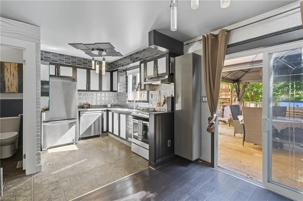2385 Woodward Avenue, #28