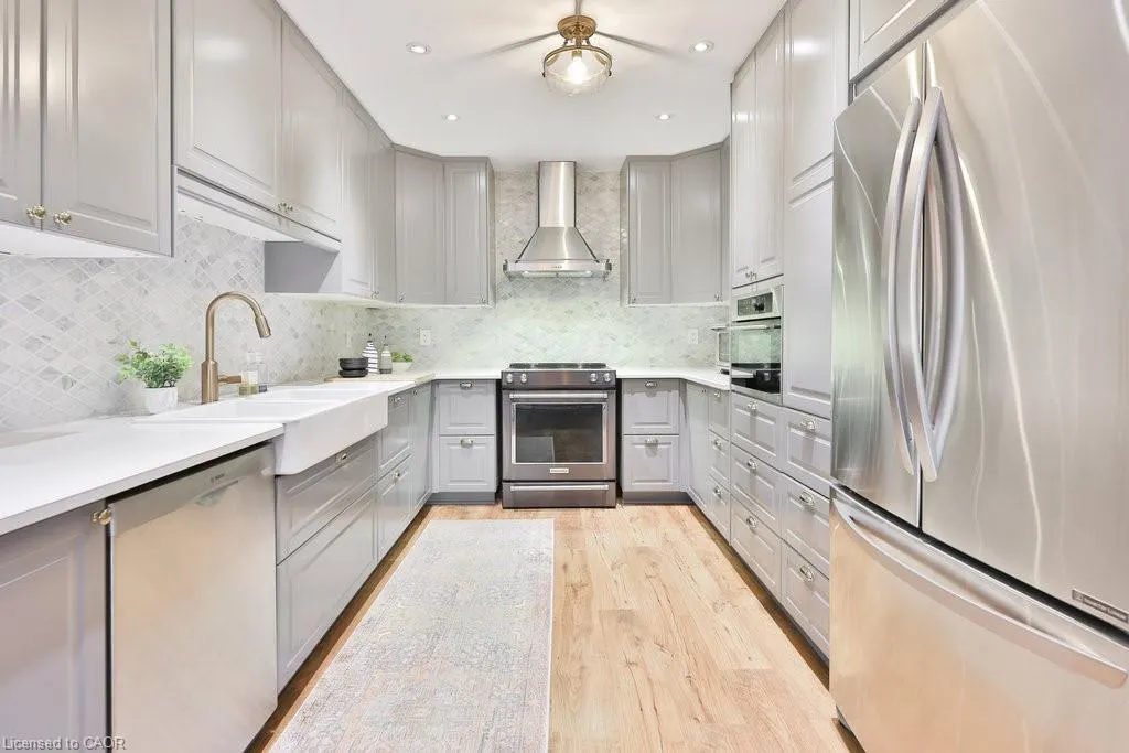431 Naomi Crescent
