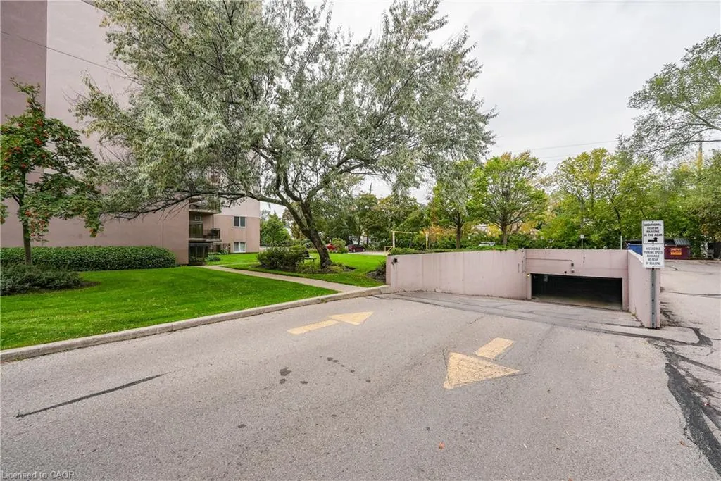 975 Warwick Court, #508
