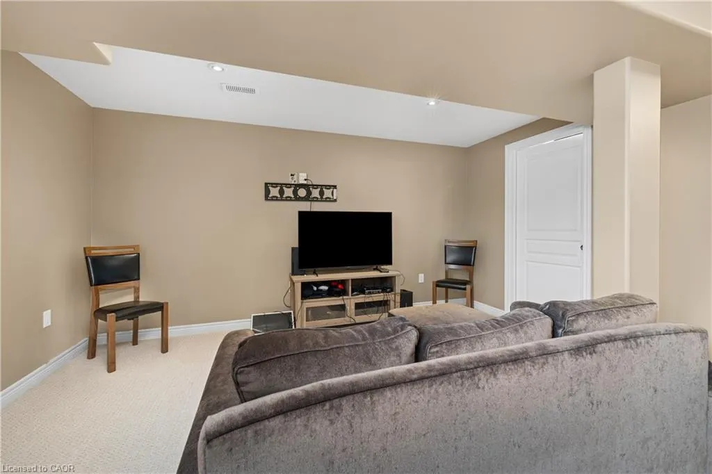 6 Chestnut Drive, #16