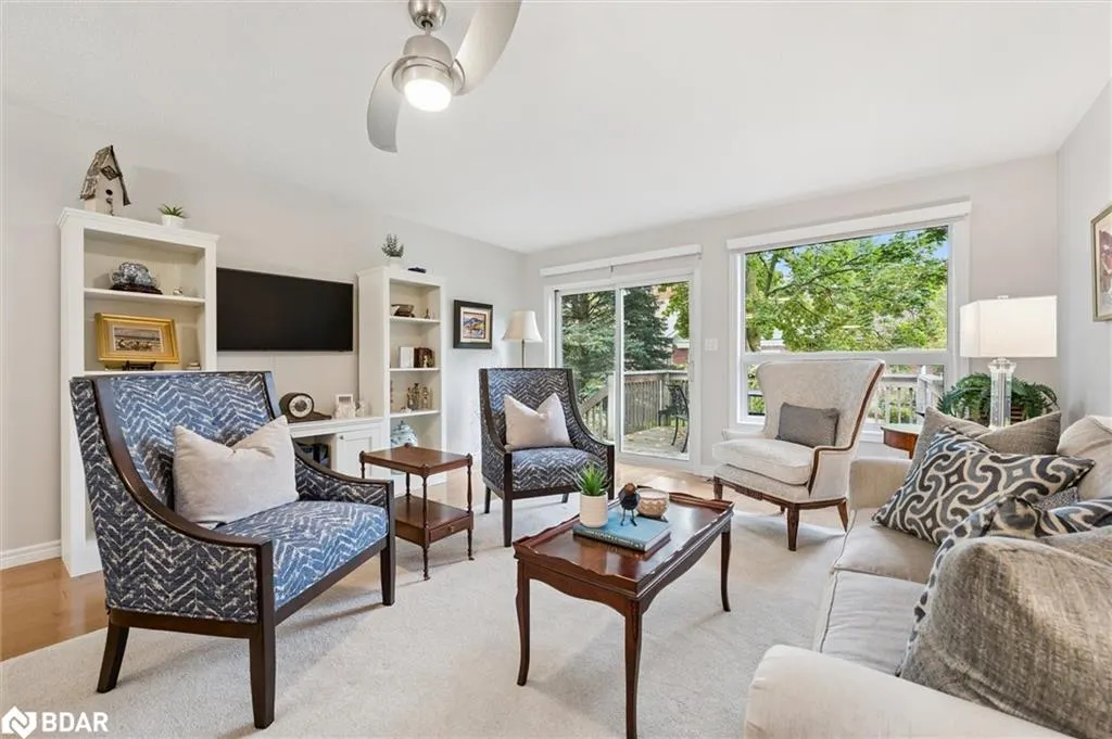 11 Magnolia Lane