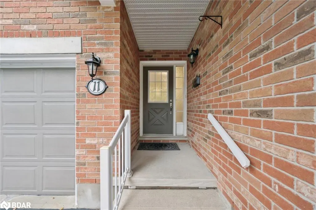 11 Magnolia Lane