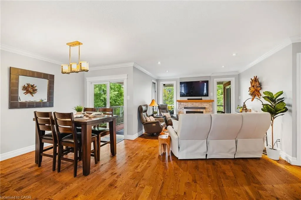 343 George Street N, #1