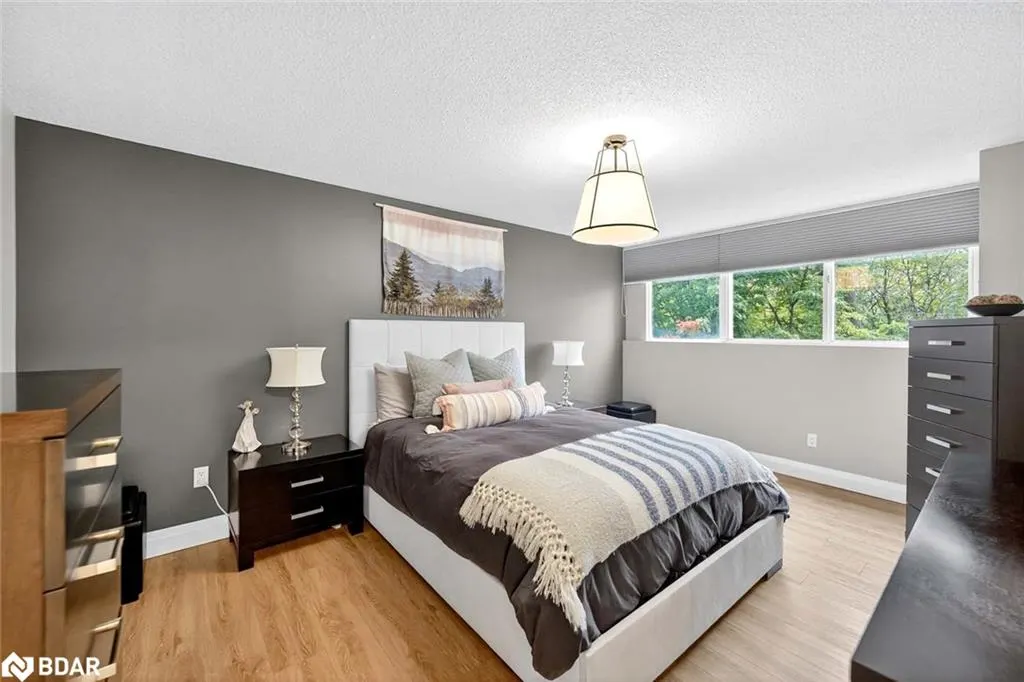 3695 Kaneff Crescent, #102