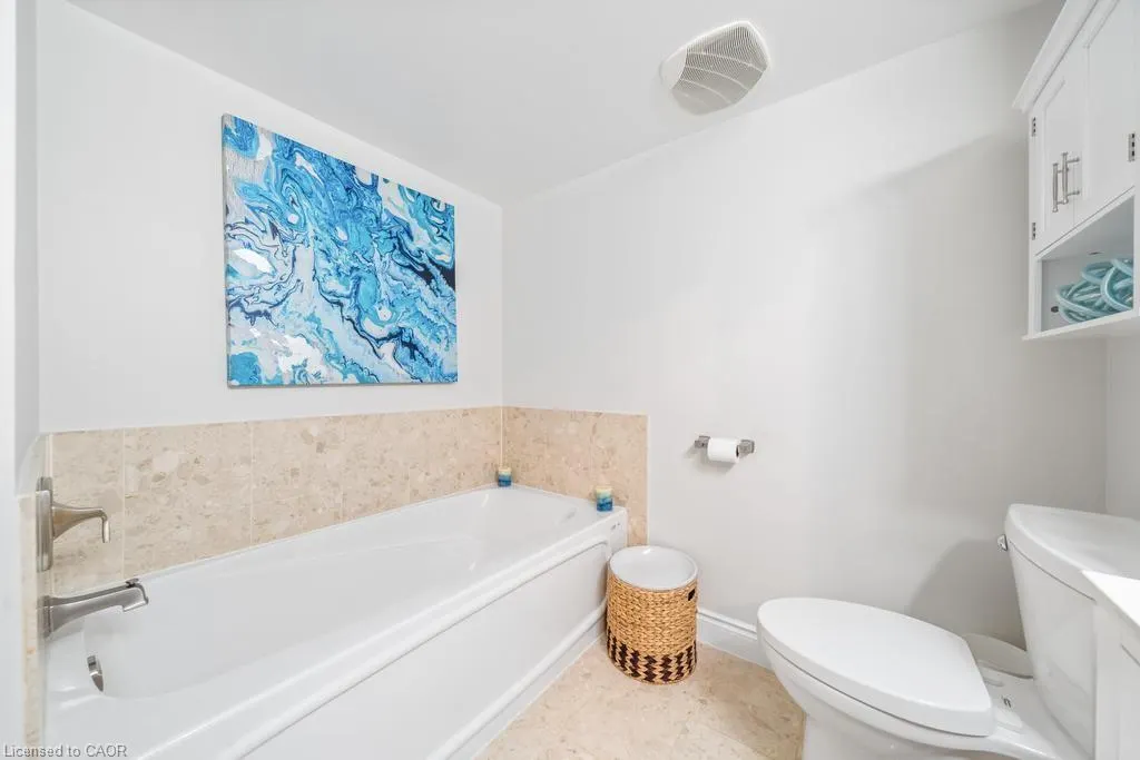442 Maple Avenue, #1101