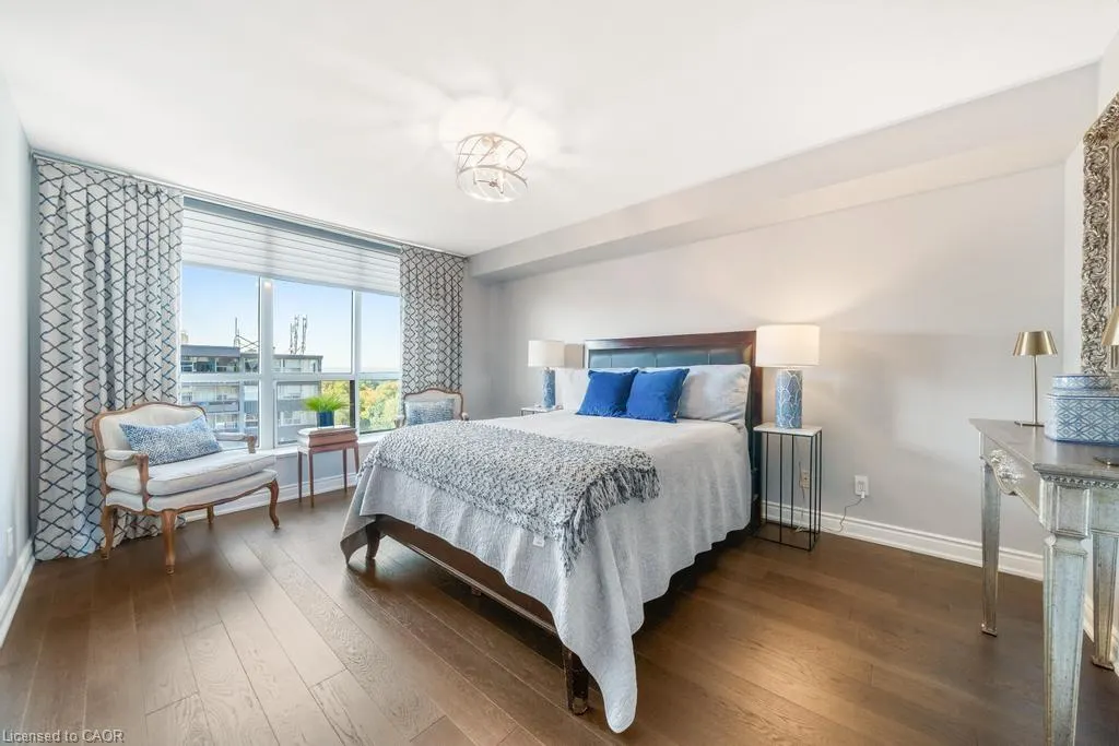442 Maple Avenue, #1101