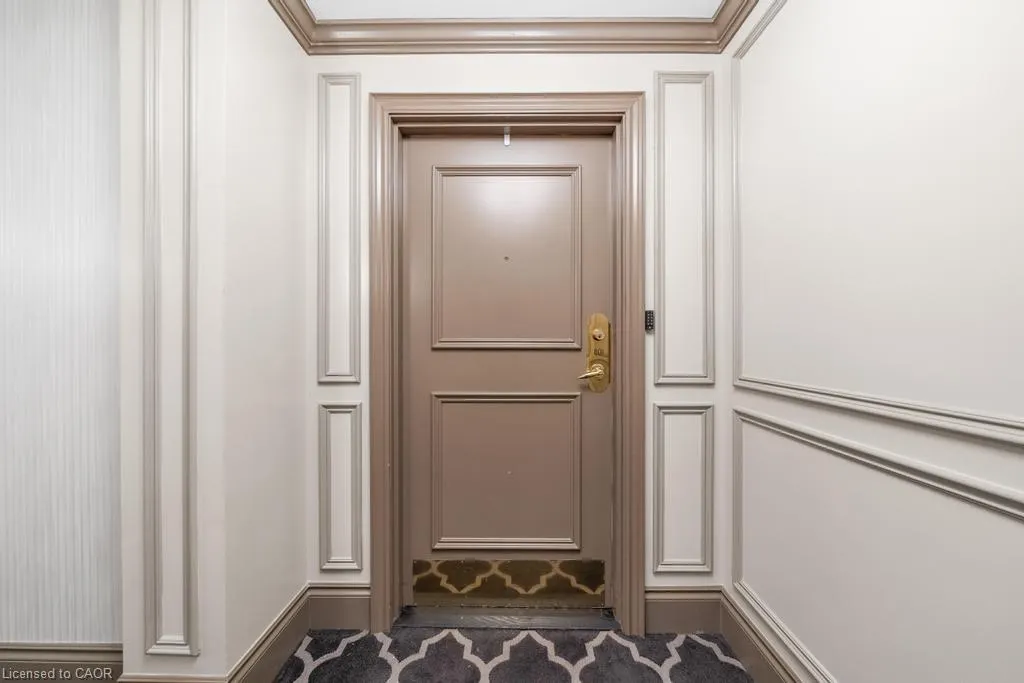 442 Maple Avenue, #1101
