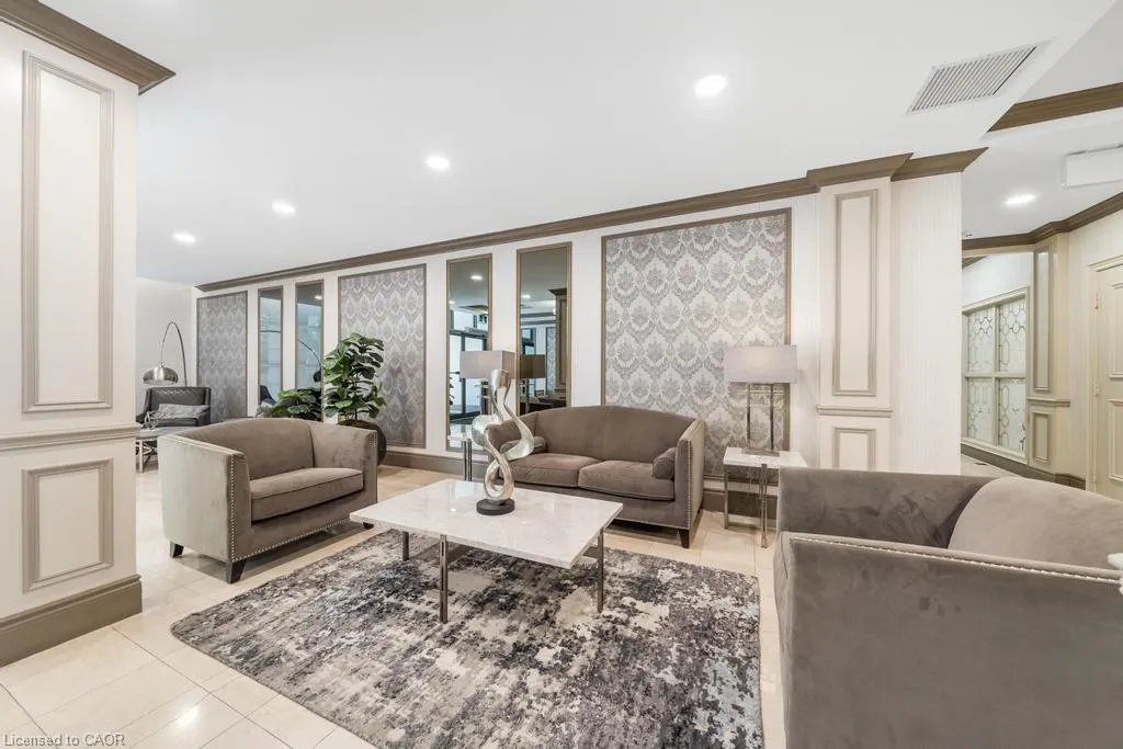 442 Maple Avenue, #1101