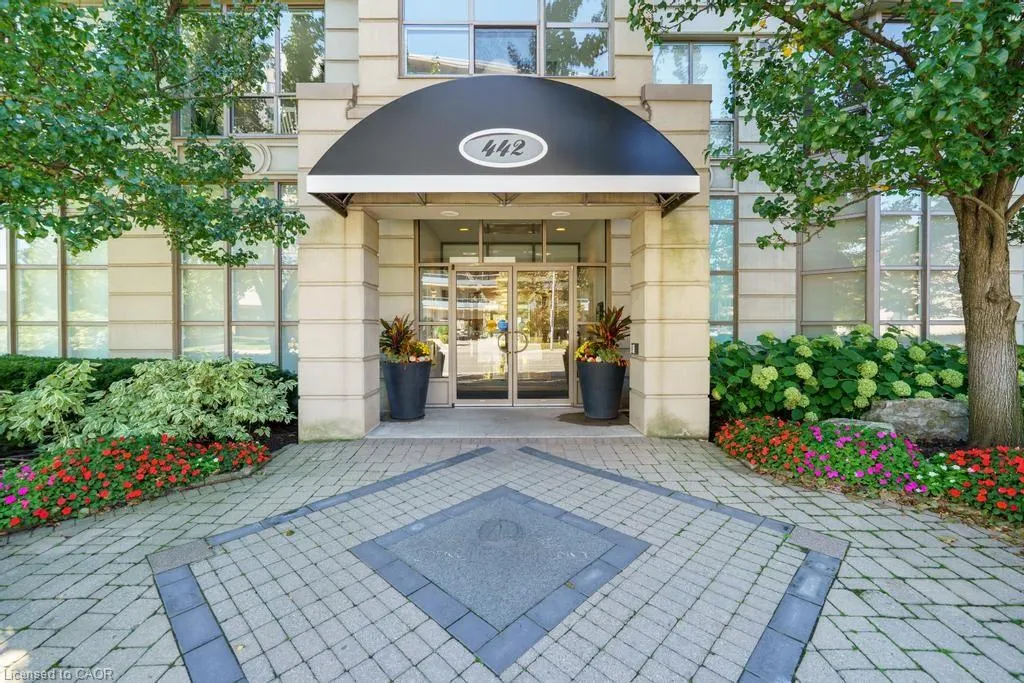 442 Maple Avenue, #1101