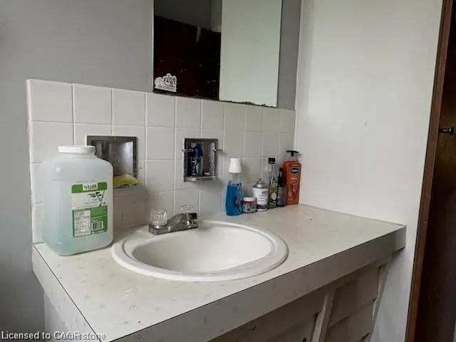 80 Kinzie Avenue, #3