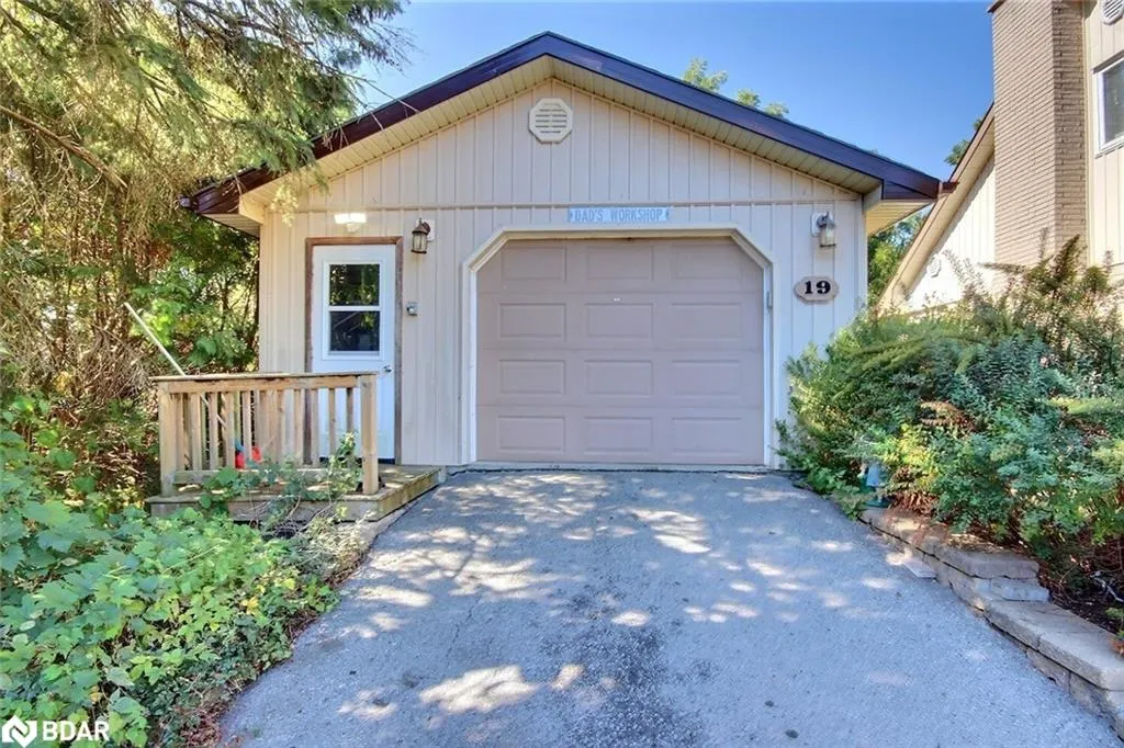 19 Orchard Crescent