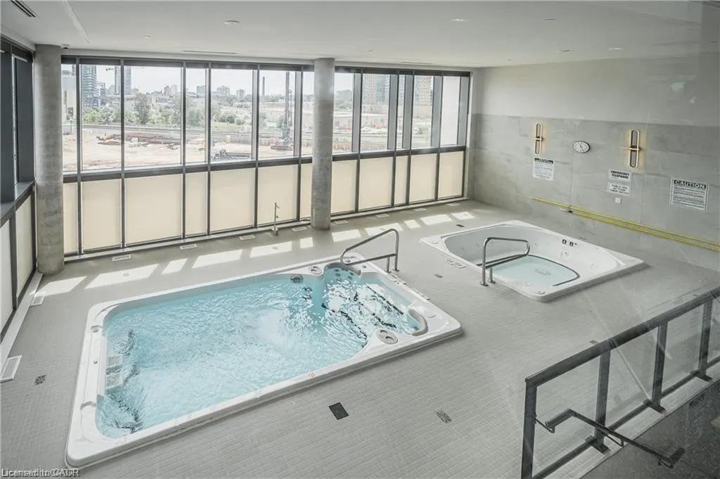 25 Wellington Street S, #1601