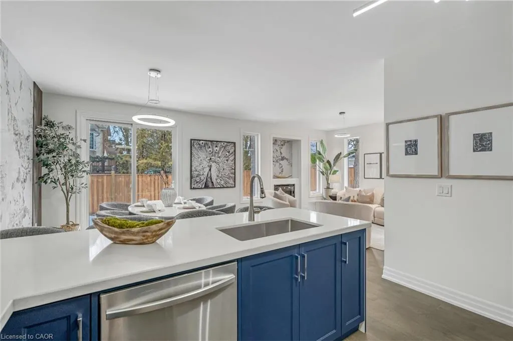 2154 Walkers Line, #7