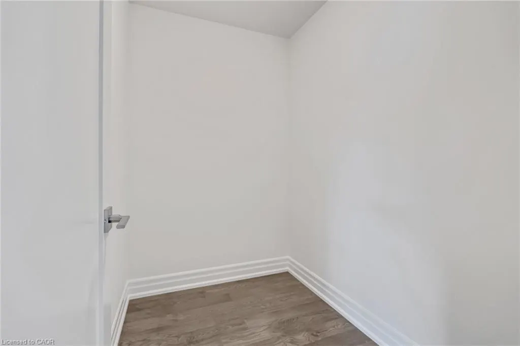 2154 Walkers Line, #7
