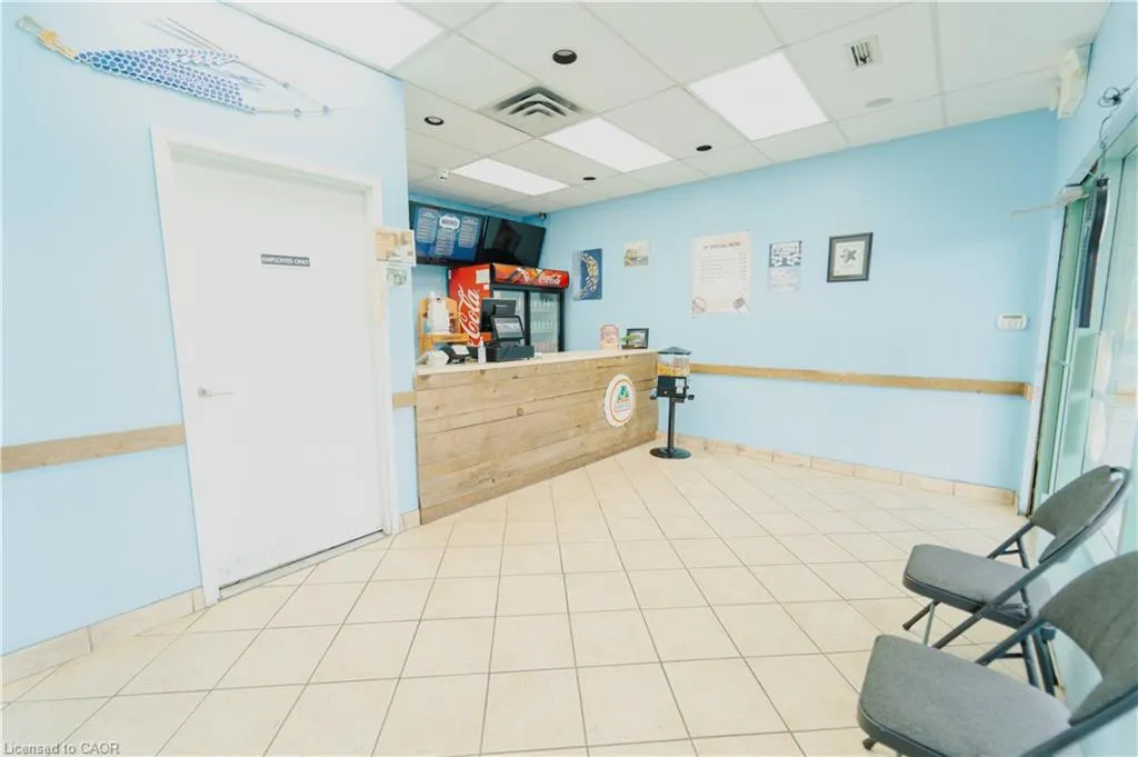 521 Hwy 8, #105