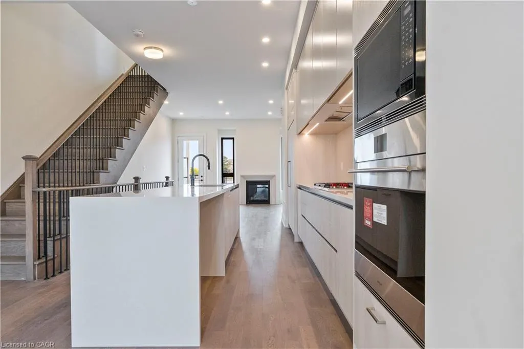 138 East Street, #2