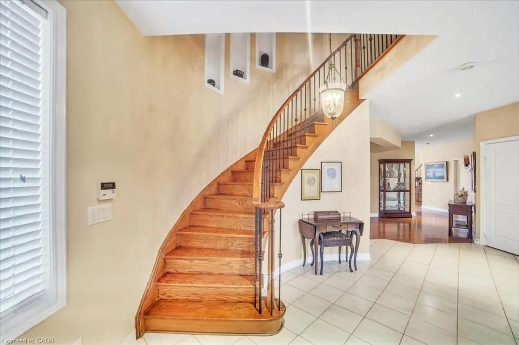 18 Southcrest Court