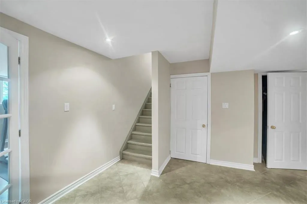 18 Southcrest Court