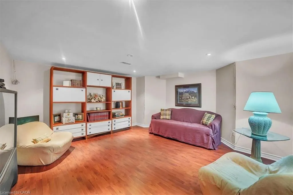 18 Southcrest Court