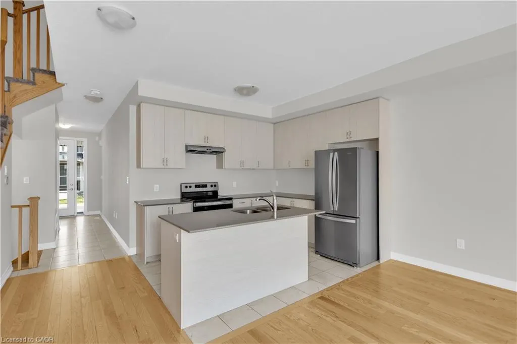 15 Blacklock Street, #17