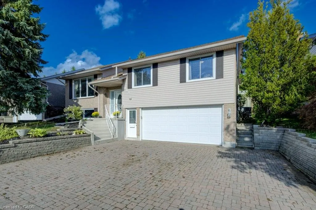 144 Laurentian Drive