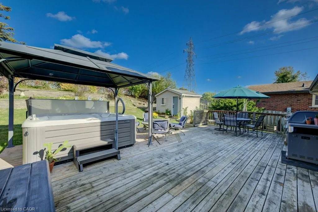 144 Laurentian Drive
