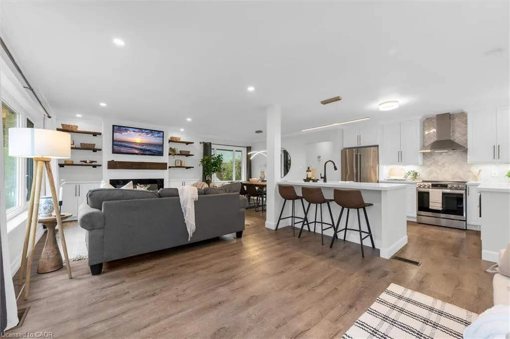 3 Mulock Avenue