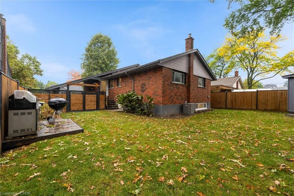 3 Mulock Avenue