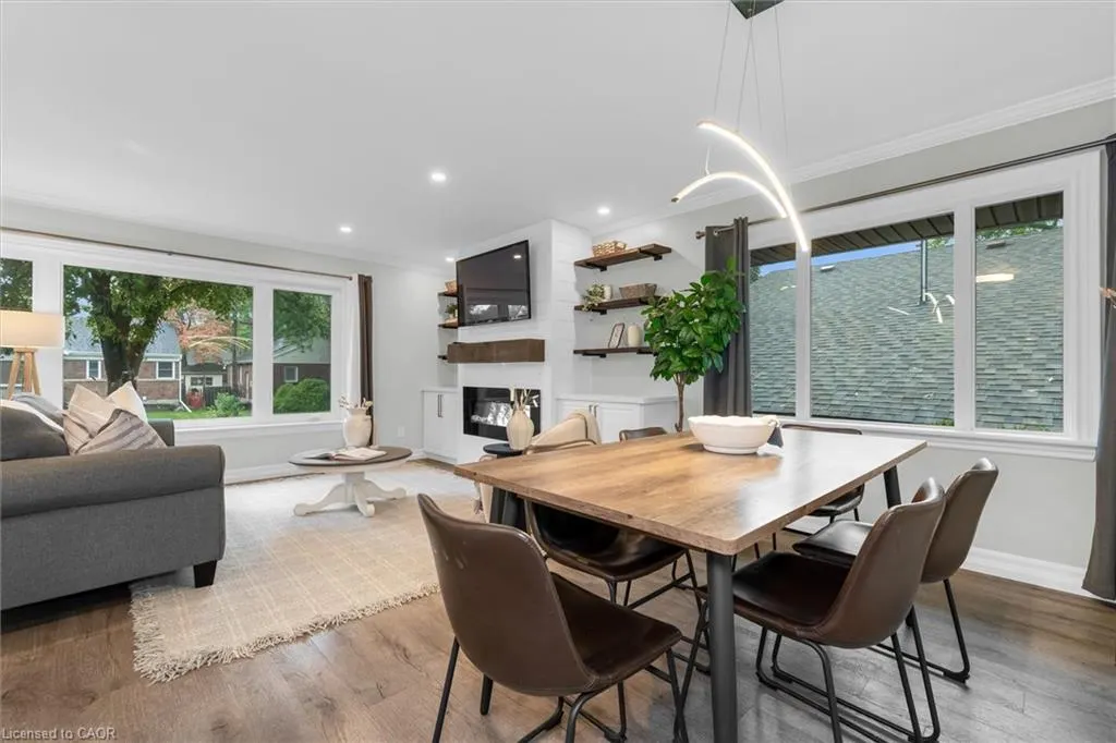 3 Mulock Avenue