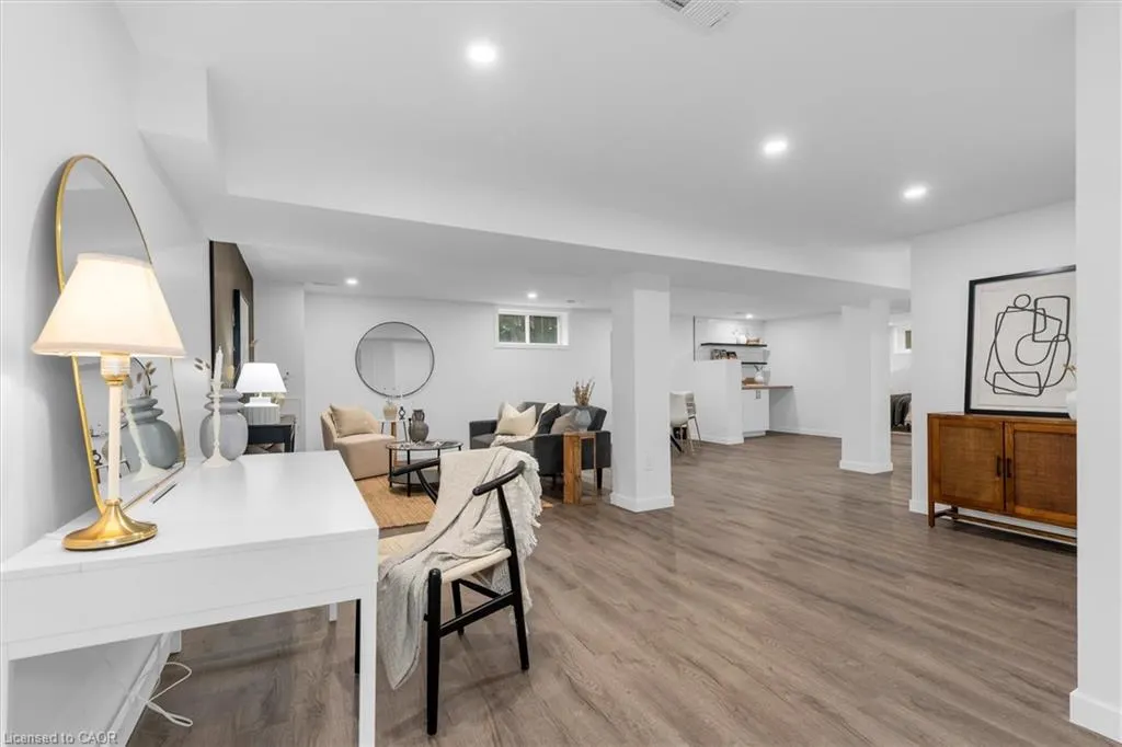 3 Mulock Avenue