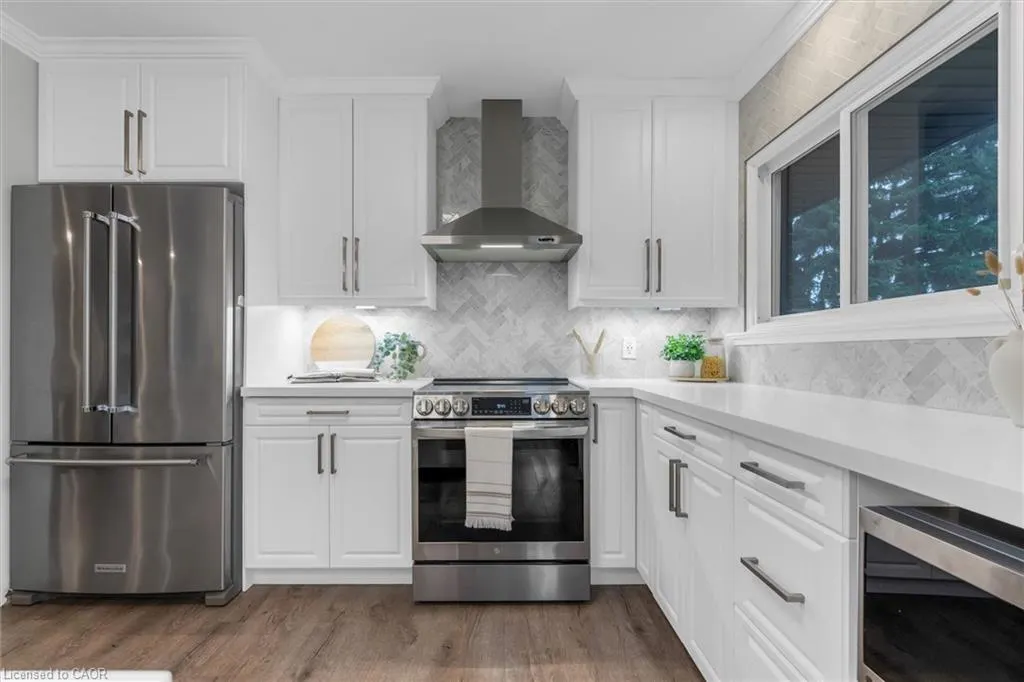 3 Mulock Avenue