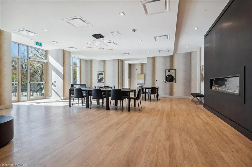 2750 King Street E, #508