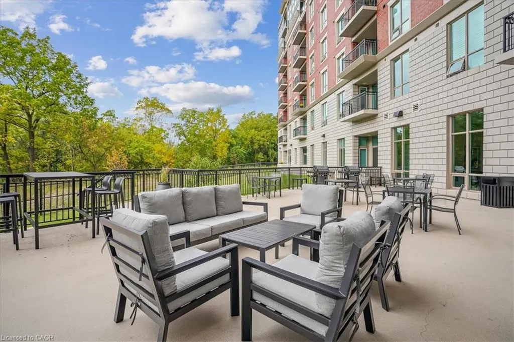 2750 King Street E, #508