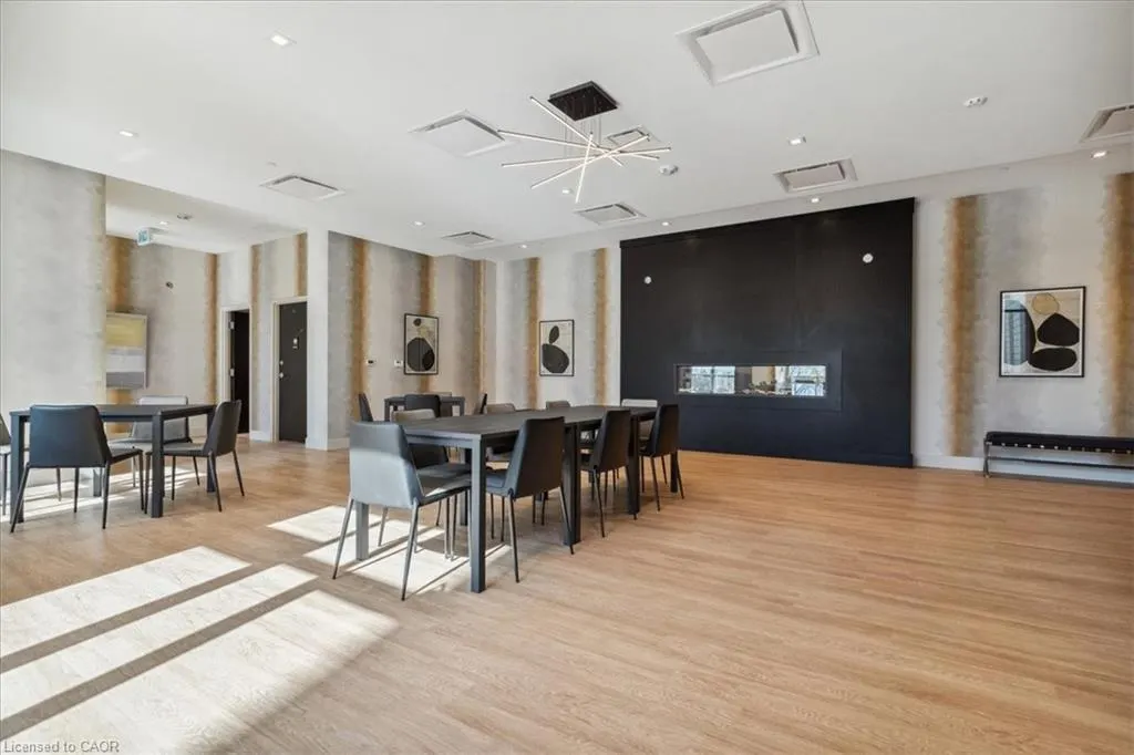 2750 King Street E, #508