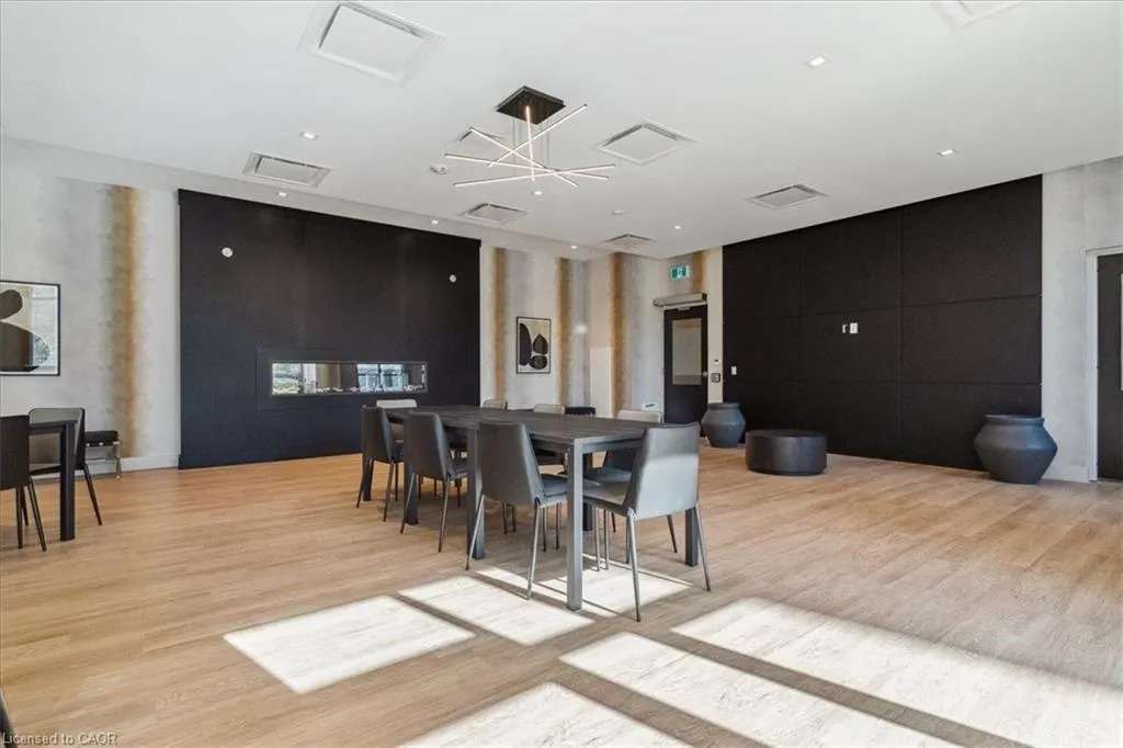 2750 King Street E, #508