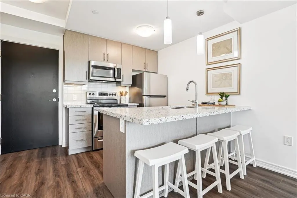 2750 King Street E, #508