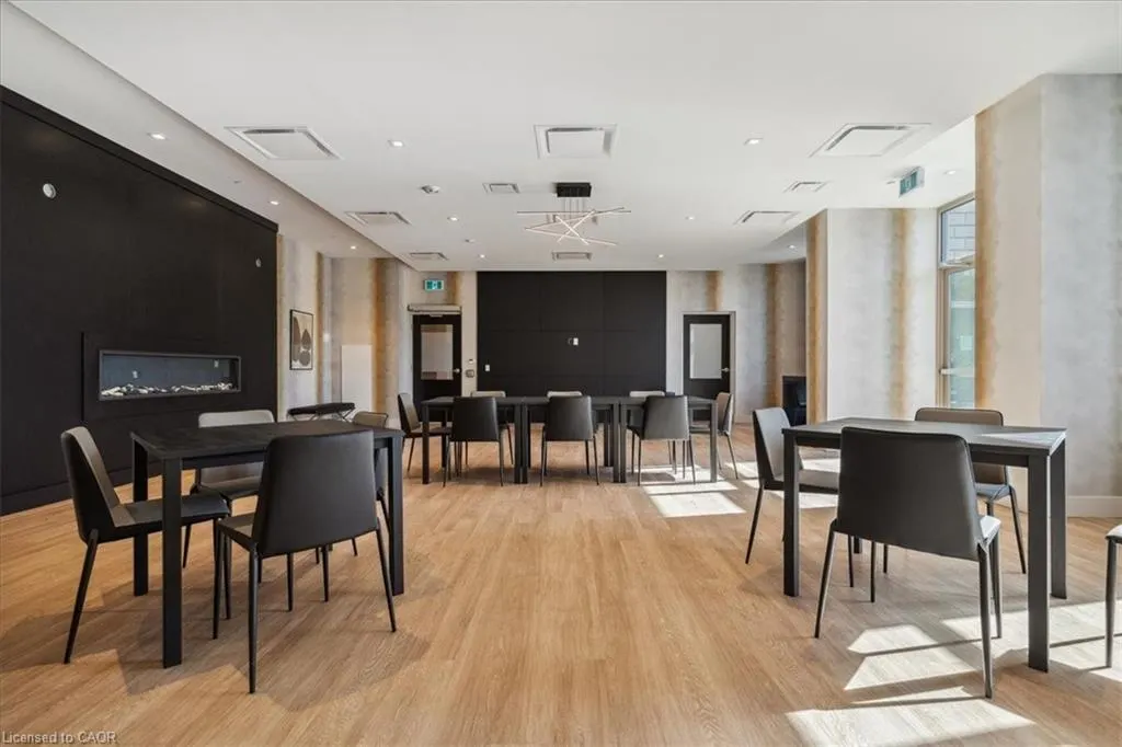 2750 King Street E, #508