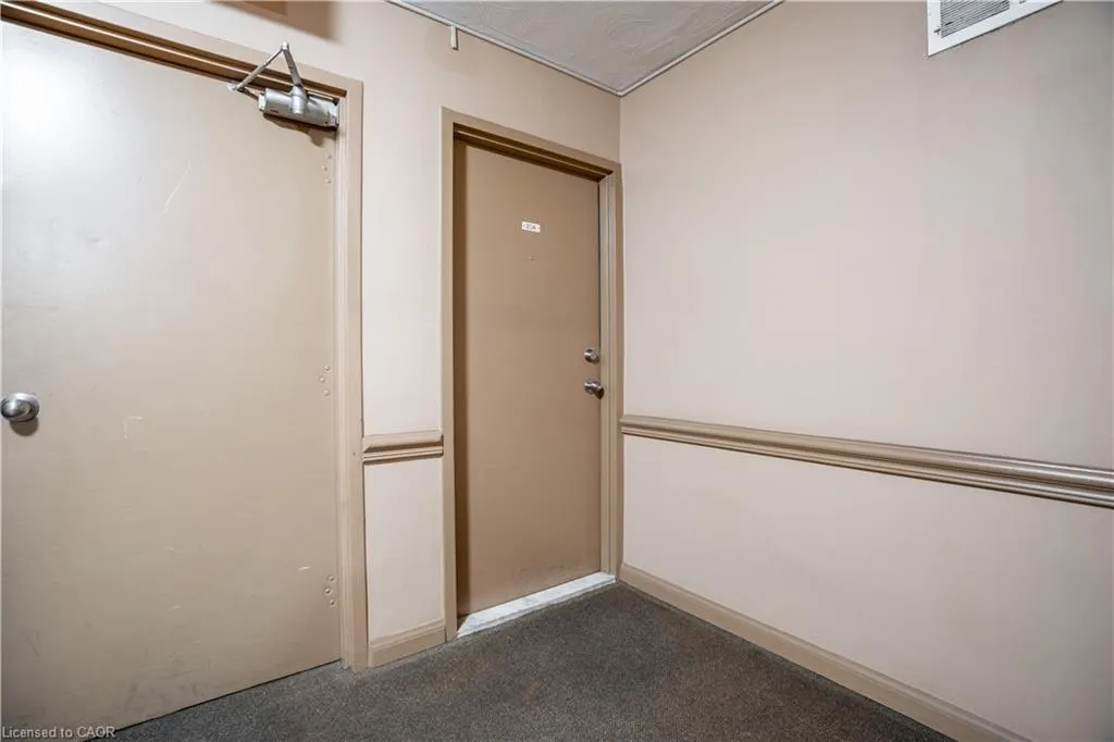 141 Catharine Street, #204